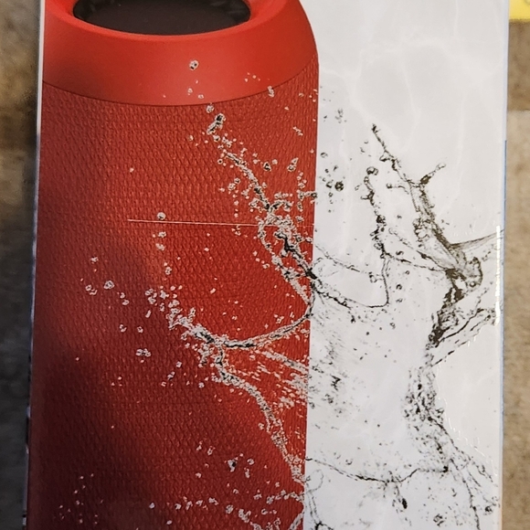 Splash Red Portable Speaker - Picture 4 of 5